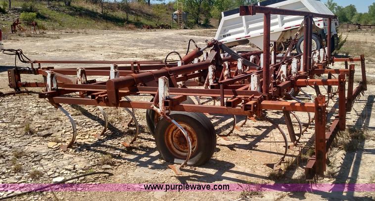 image for item L7495 Field cultivator