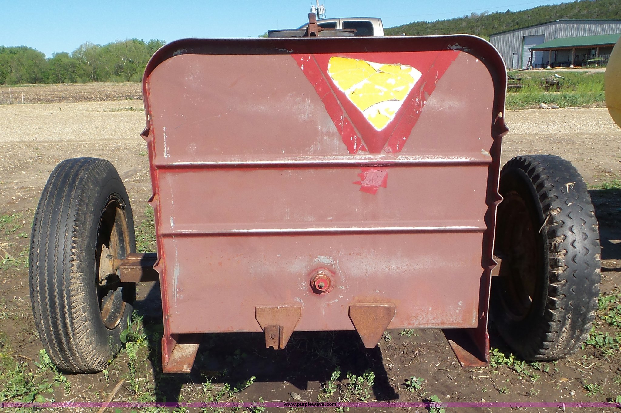 FMC John Bean sprayer in Manhattan, KS Item AV9761 sold Purple Wave