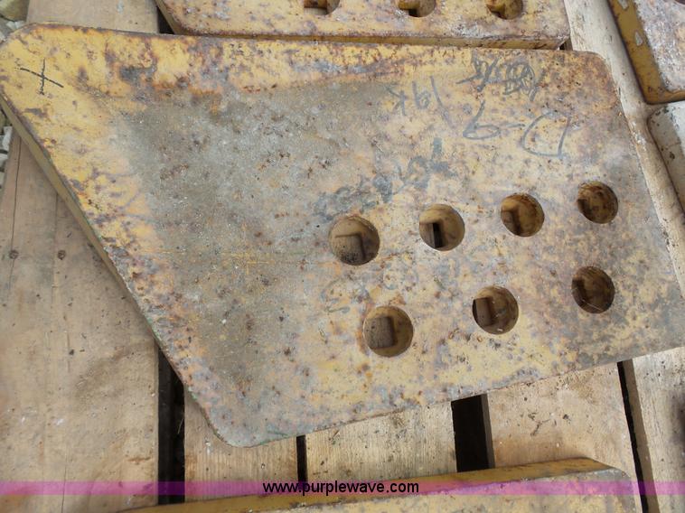 image for item AM9536 Caterpillar D9 dozer U-blade extensions