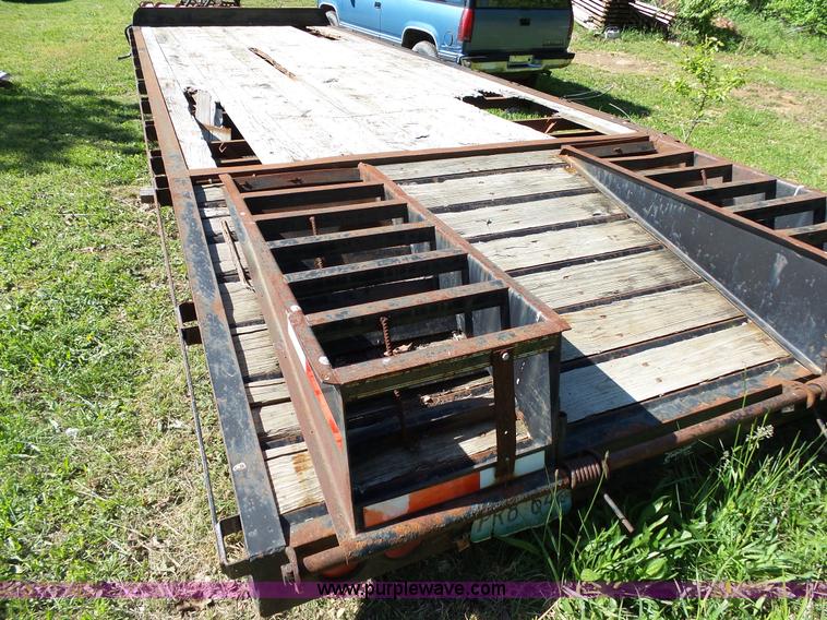 image for item BG9048 2003 Proteck equipment trailer