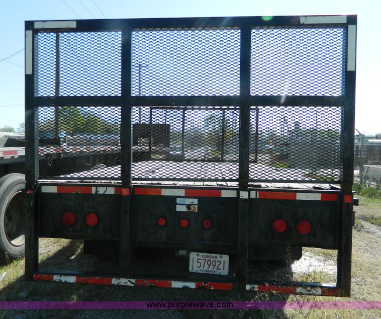 image for item BQ9864 2001 Neville pup trailer