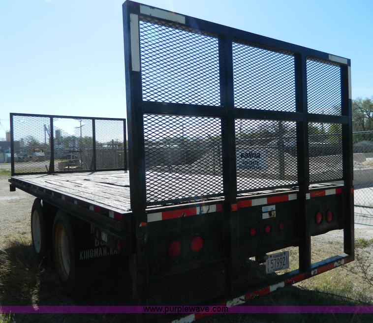 image for item BQ9864 2001 Neville pup trailer