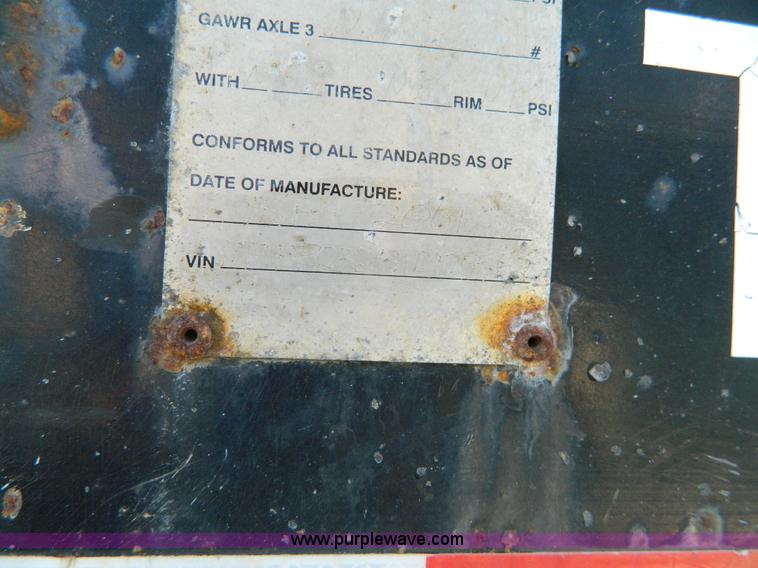 image for item BQ9864 2001 Neville pup trailer