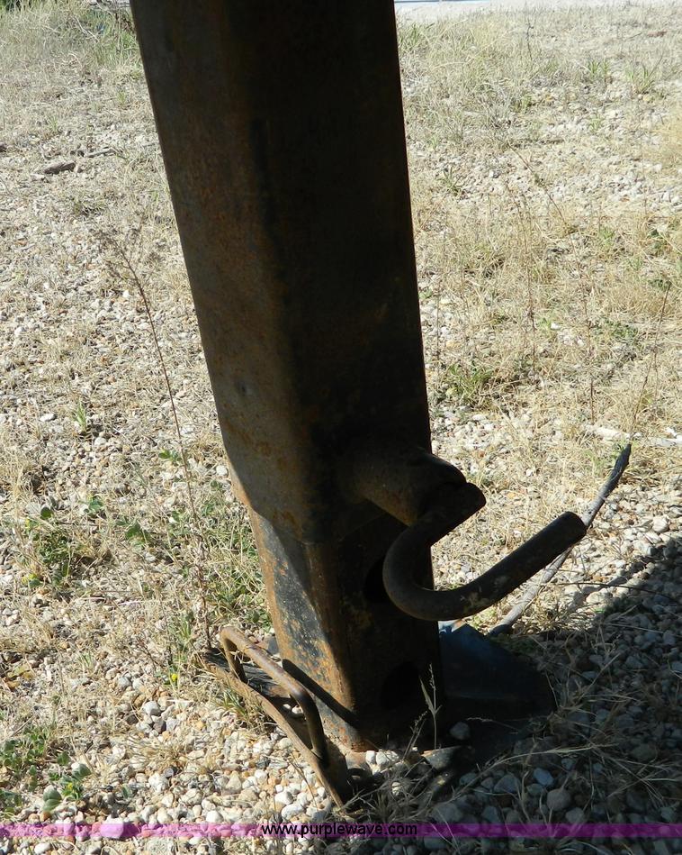 image for item BQ9864 2001 Neville pup trailer