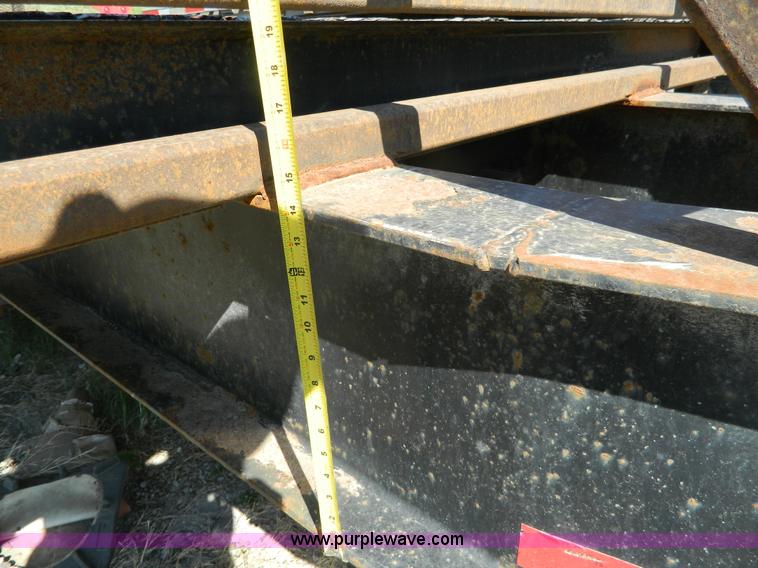 image for item BQ9864 2001 Neville pup trailer