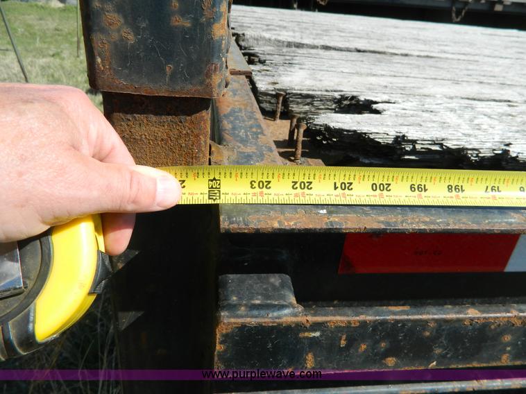 image for item BQ9864 2001 Neville pup trailer