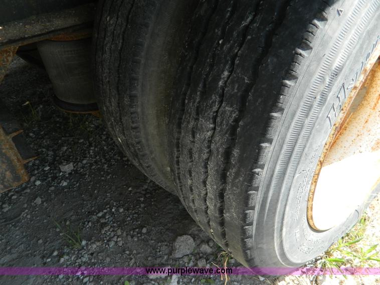 image for item BQ9864 2001 Neville pup trailer