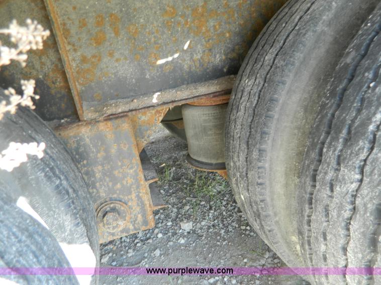 image for item BQ9864 2001 Neville pup trailer