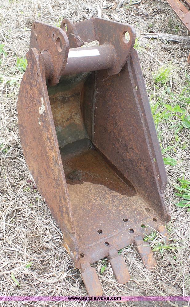 image for item BZ9263 Case 580 backhoe bucket