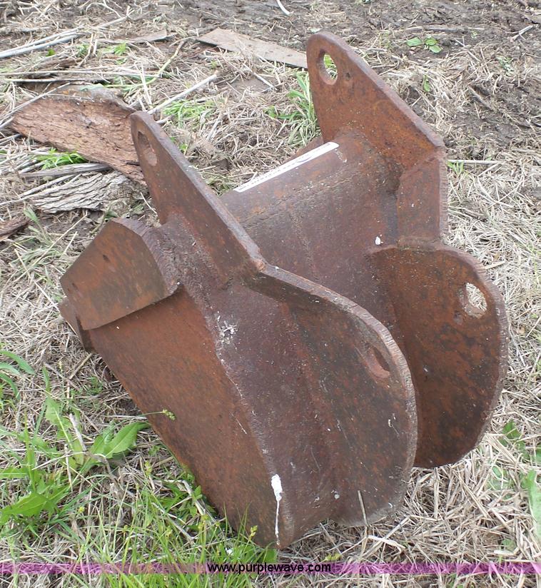 image for item BZ9263 Case 580 backhoe bucket