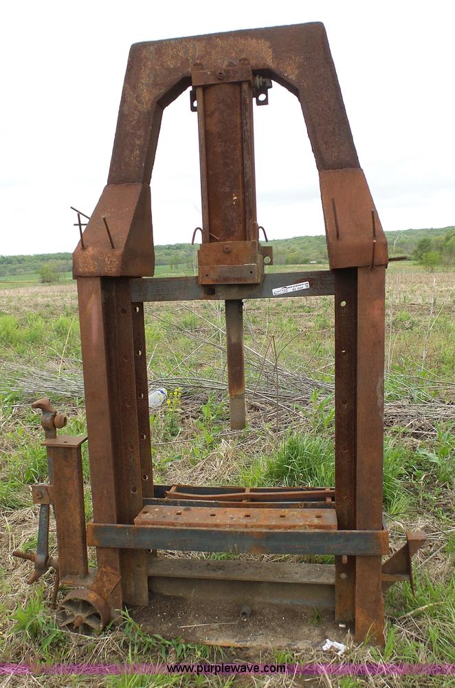 image for item BZ9268 Shop press