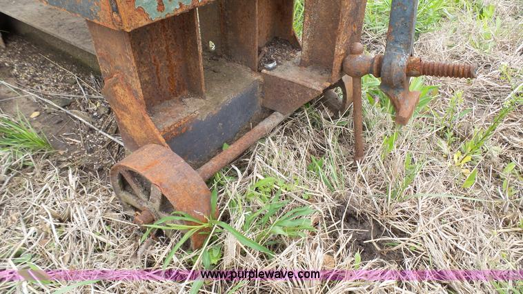 image for item BZ9268 Shop press