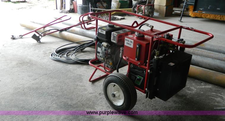 image for item D6166 Allen roller screed