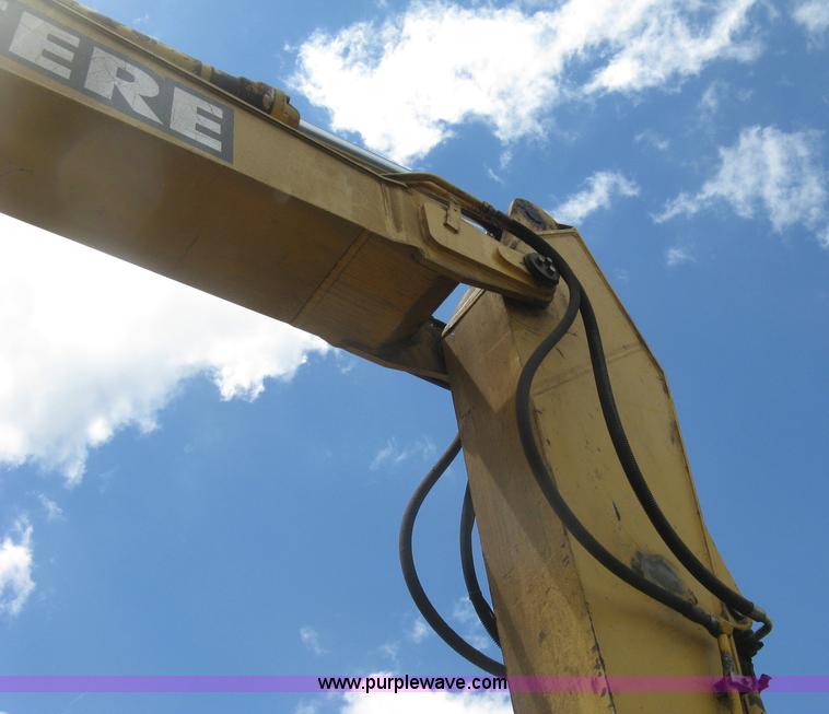 image for item J2815 2003 John Deere 270C LC excavator