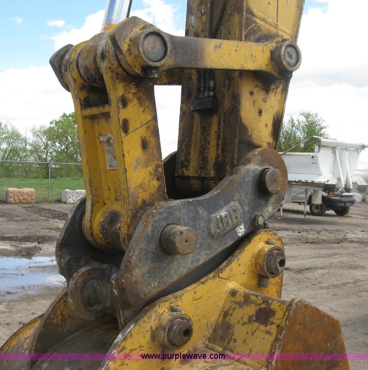 image for item J2815 2003 John Deere 270C LC excavator