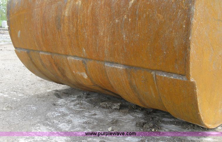 image for item J2815 2003 John Deere 270C LC excavator