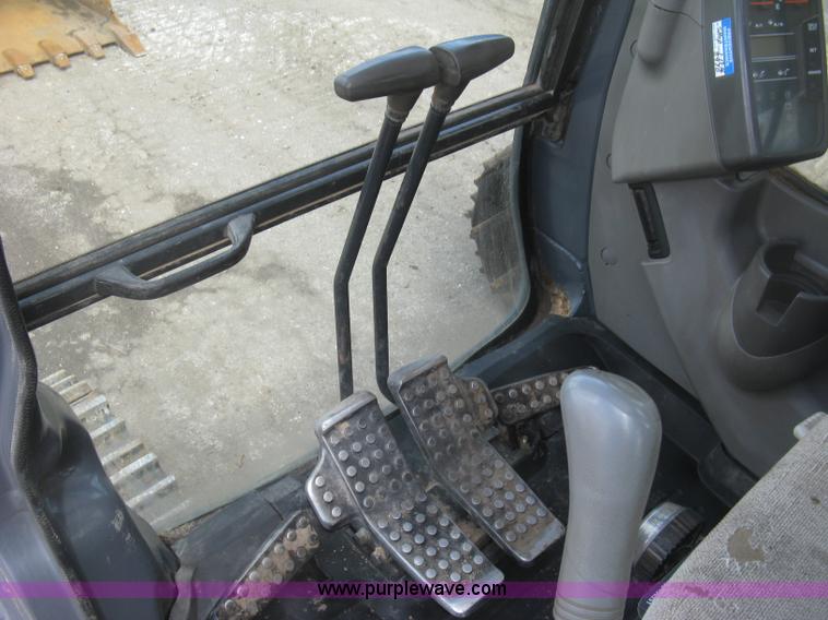 image for item J2815 2003 John Deere 270C LC excavator