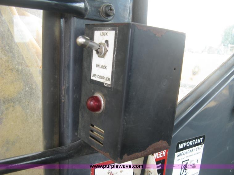 image for item J2815 2003 John Deere 270C LC excavator