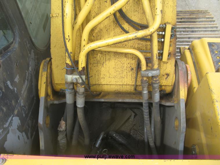 image for item J2815 2003 John Deere 270C LC excavator