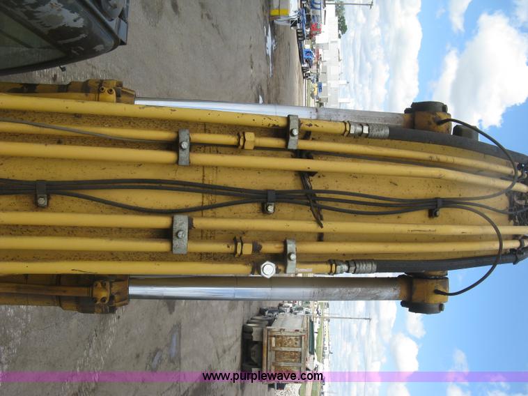 image for item J2815 2003 John Deere 270C LC excavator