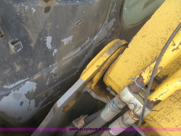 image for item J2815 2003 John Deere 270C LC excavator