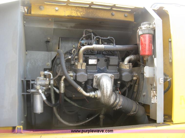 image for item J2815 2003 John Deere 270C LC excavator