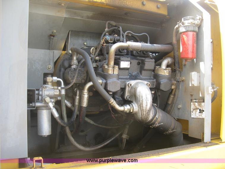 image for item J2815 2003 John Deere 270C LC excavator