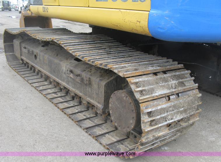 image for item J2815 2003 John Deere 270C LC excavator