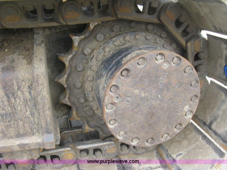 image for item J2815 2003 John Deere 270C LC excavator