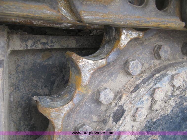 image for item J2815 2003 John Deere 270C LC excavator