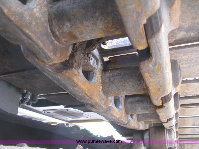 image for item J2815 2003 John Deere 270C LC excavator