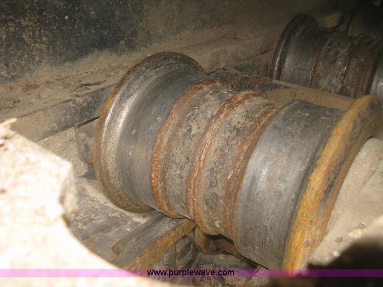 image for item J2815 2003 John Deere 270C LC excavator