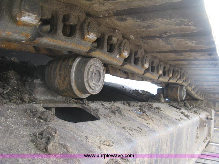 image for item J2815 2003 John Deere 270C LC excavator