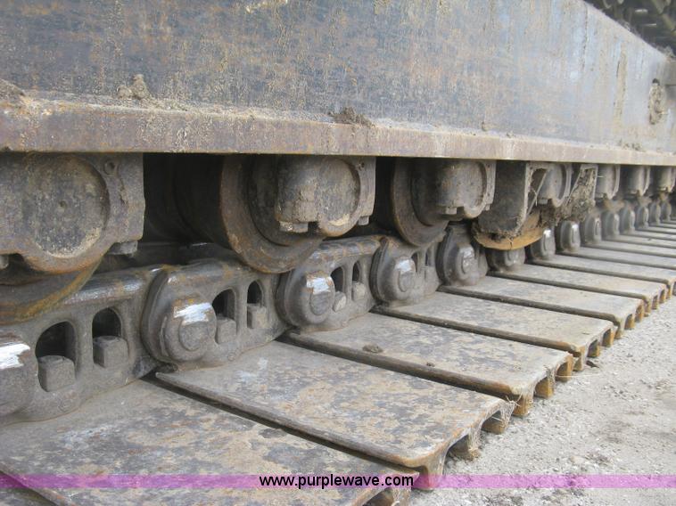 image for item J2815 2003 John Deere 270C LC excavator