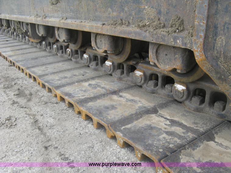 image for item J2815 2003 John Deere 270C LC excavator