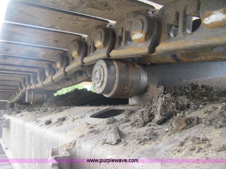 image for item J2815 2003 John Deere 270C LC excavator