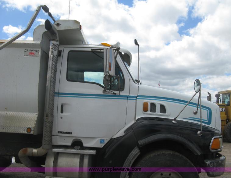 image for item J2816 2000 Sterling L9500 dump truck