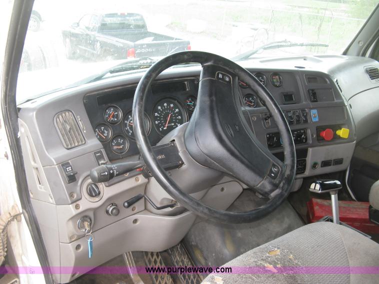 image for item J2816 2000 Sterling L9500 dump truck