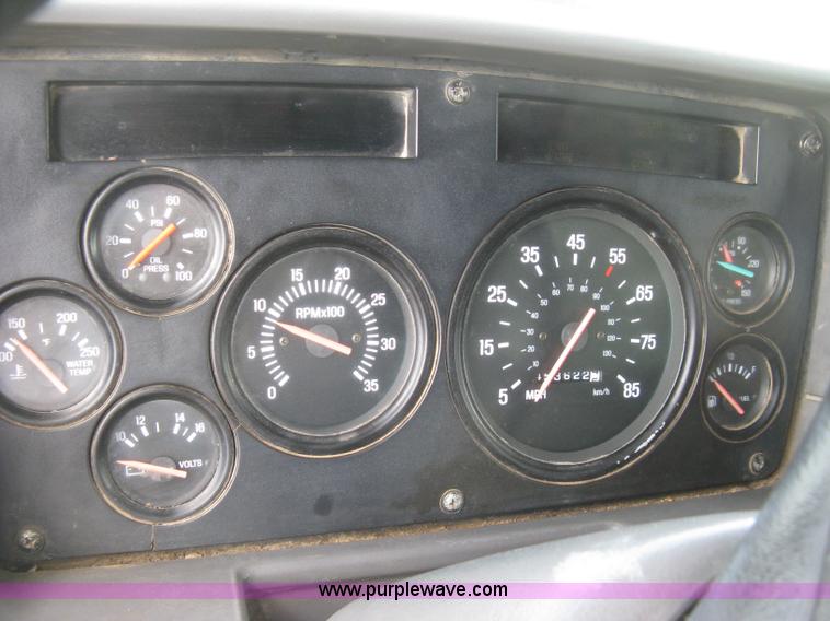 image for item J2816 2000 Sterling L9500 dump truck