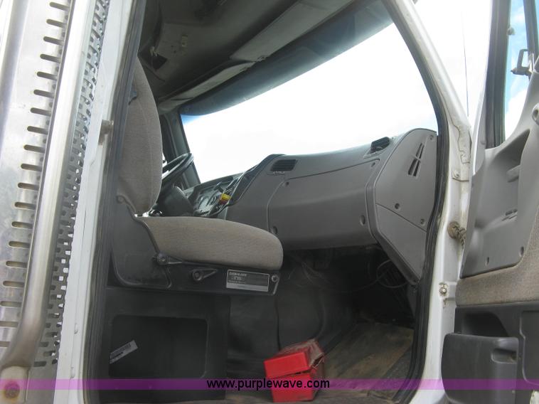 image for item J2816 2000 Sterling L9500 dump truck