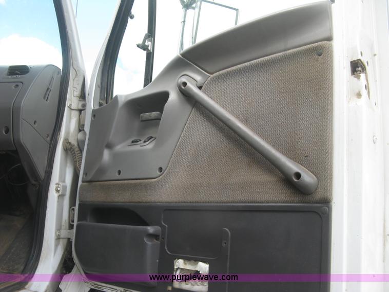 image for item J2816 2000 Sterling L9500 dump truck