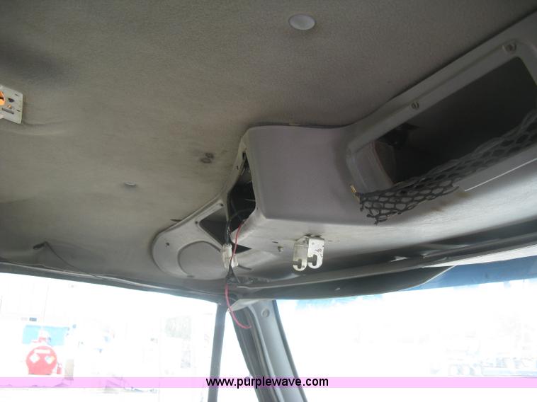 image for item J2816 2000 Sterling L9500 dump truck