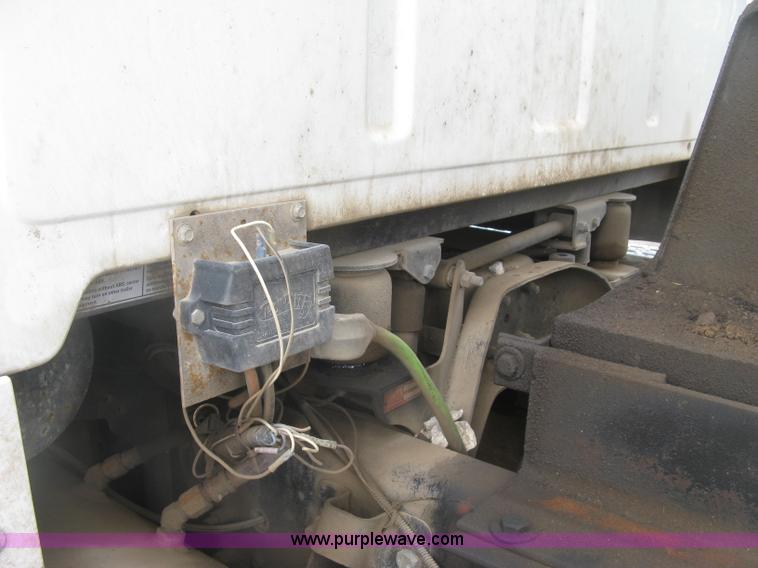 image for item J2816 2000 Sterling L9500 dump truck