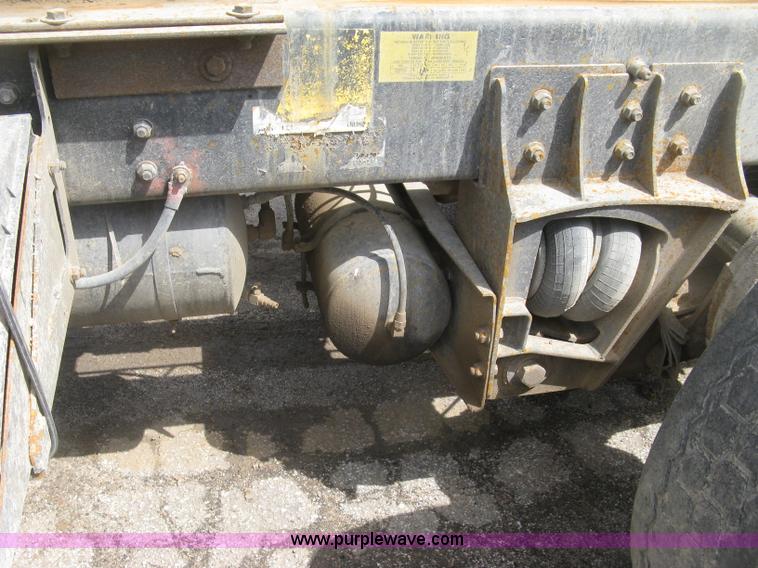 image for item J2816 2000 Sterling L9500 dump truck