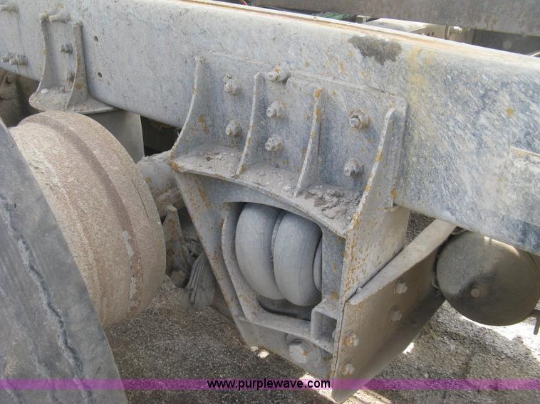 image for item J2816 2000 Sterling L9500 dump truck