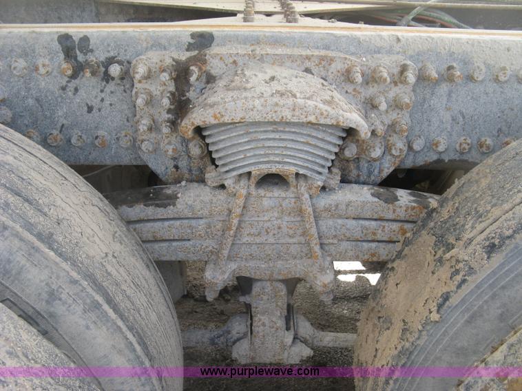 image for item J2816 2000 Sterling L9500 dump truck