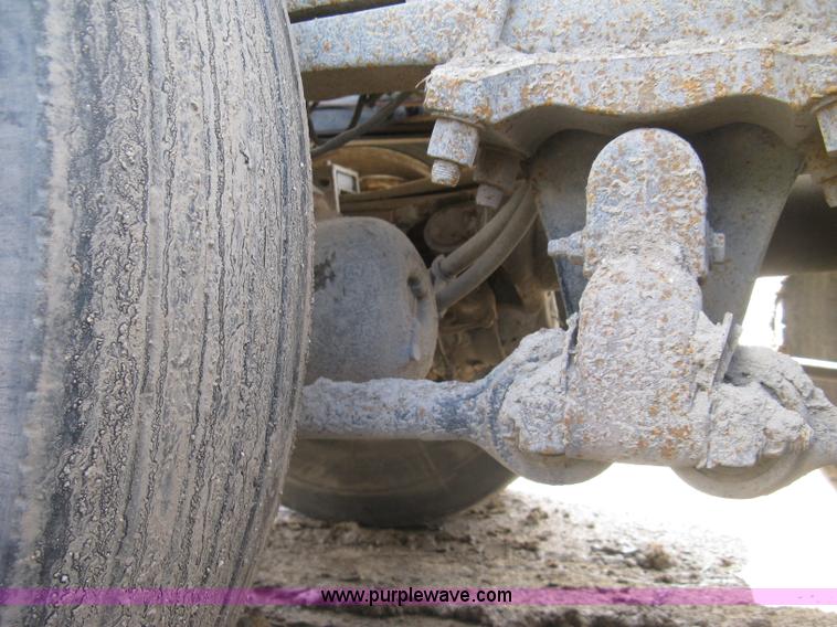 image for item J2816 2000 Sterling L9500 dump truck