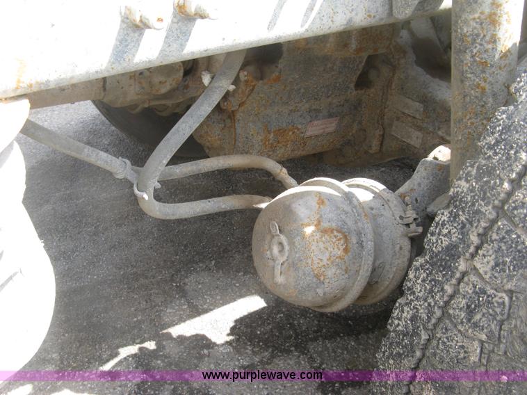 image for item J2816 2000 Sterling L9500 dump truck