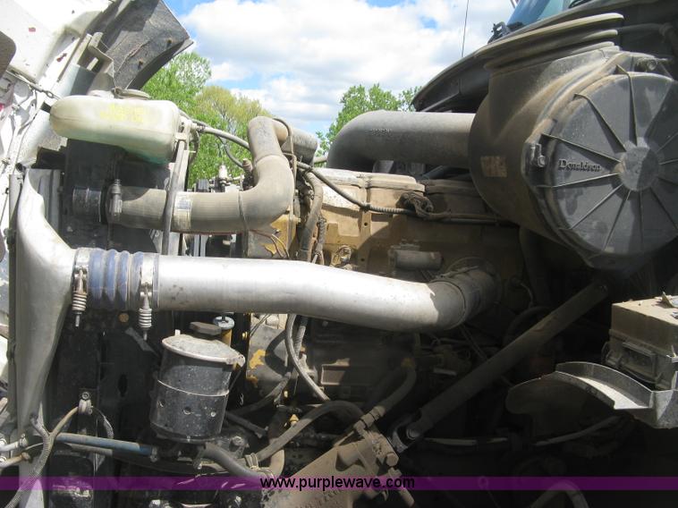 image for item J2816 2000 Sterling L9500 dump truck