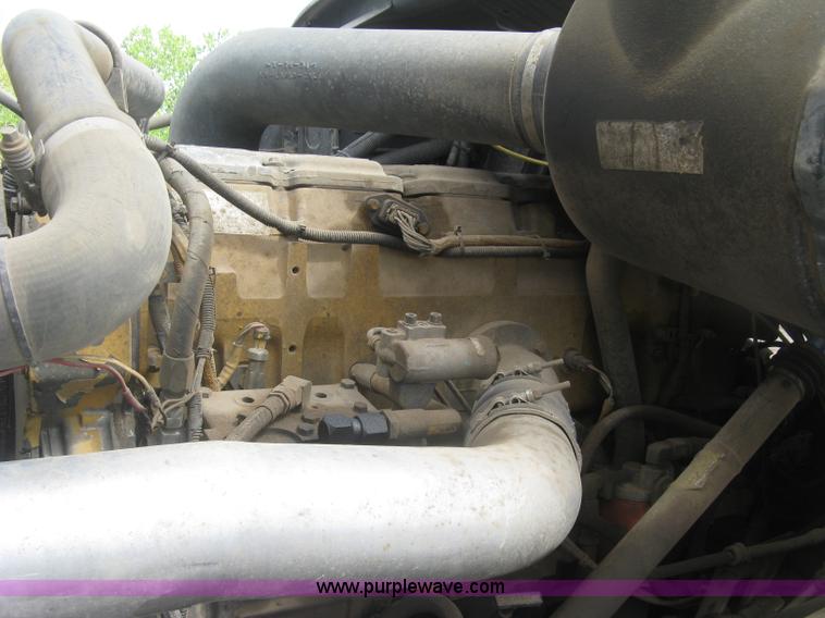 image for item J2816 2000 Sterling L9500 dump truck